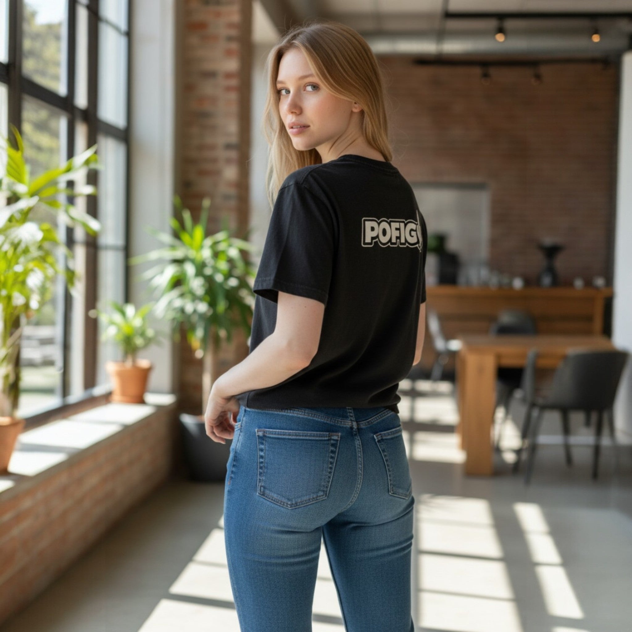T-Shirt mit „POFIG“-Aufdruck im Acid-Washed-Look – Vintage-T-Shirt mit Short-Sleeve-Schnitt und Used-Optik